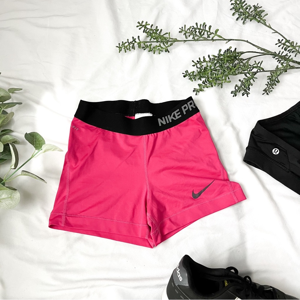 Nike Gym Hot Pink Compression Shorts Size Small